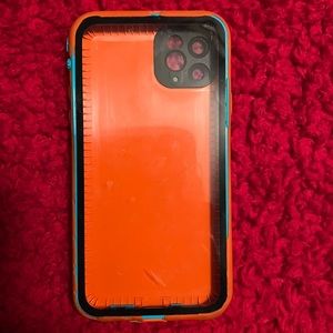 iPhone 11 Pro Max life proof